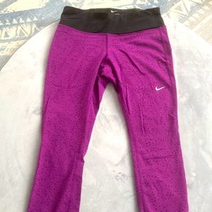 Nike work out capri pants